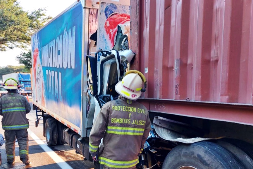 Choque Por Alcance Deja Dos Muertos En La Autopista A Colima Tr Fico Zmg