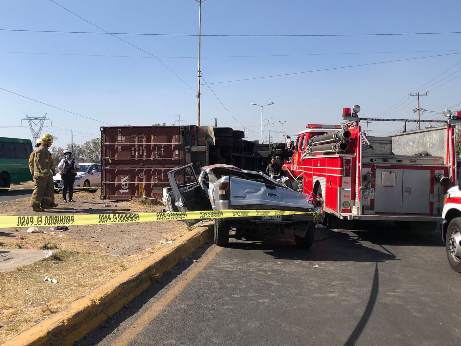 Choque En Carretera El Salto Un Tr Iler Cay Sobre Una Camioneta