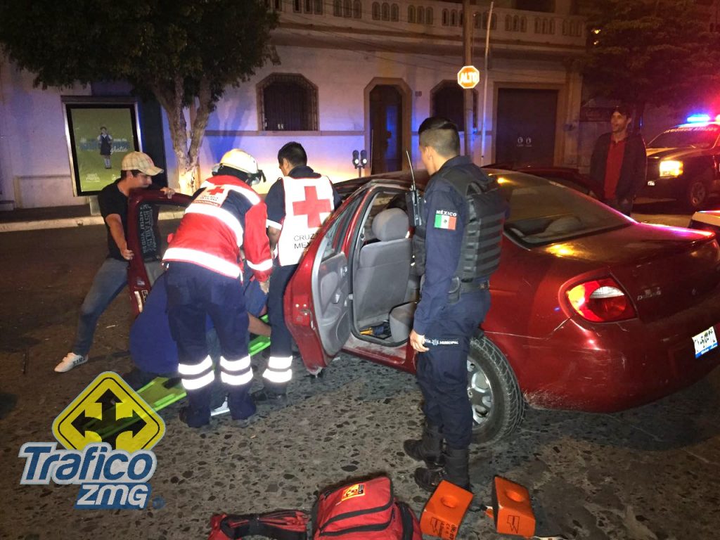 Cuatro lesionados deja aparatoso accidente en el centro de Ciudad Guzmán Tráfico ZMG Cuatro lesionados deja aparatoso accidente en el centro de Ciudad Guzmán Tráfico ZMG