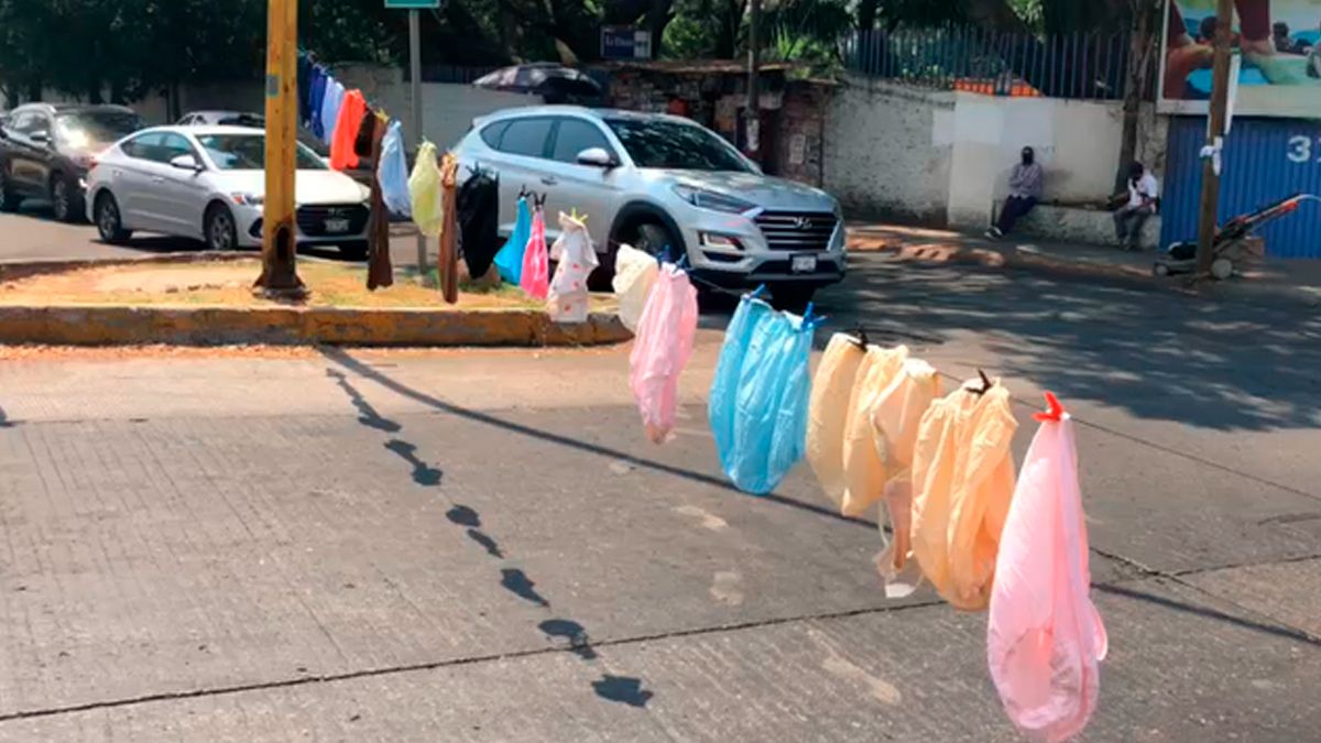 Ocurrir una vez los padres de crianza Con tendedero de ropa interior, vecinos protestan falta de agua - Tráfico  ZMG